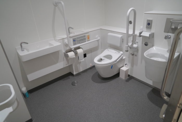 BIZcomfort大森山王の多機能トイレ