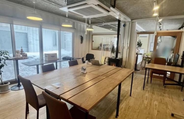 フルサットアップスアップス&カフェの席・部屋の写真